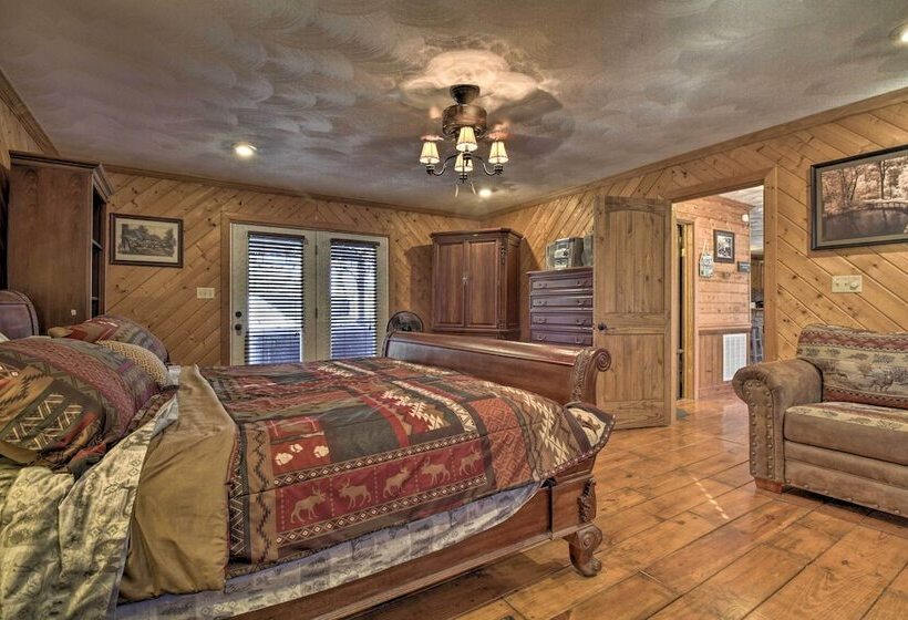 Carters Hideaway By Fairy Stone: Pool & Hot Tub