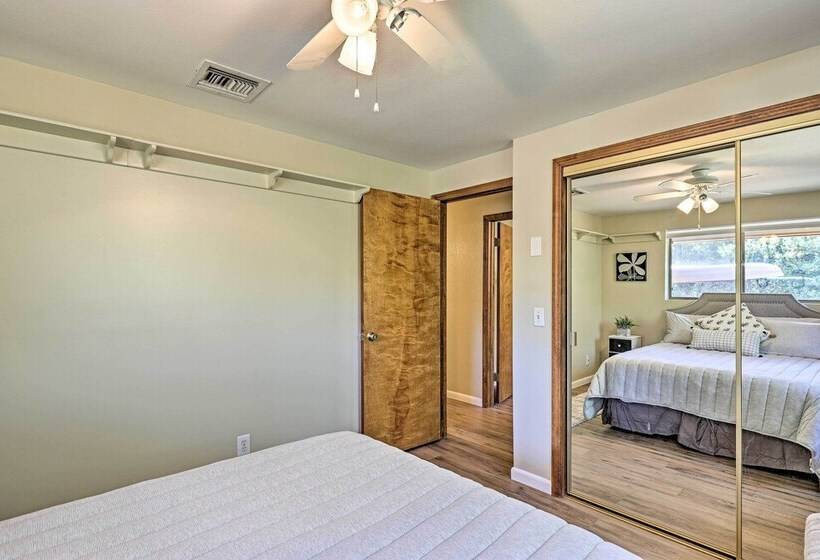 Central Pine Hideaway   Family Friendly!