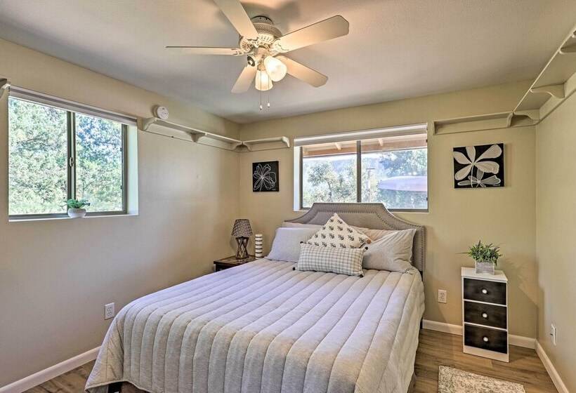 Central Pine Hideaway   Family Friendly!