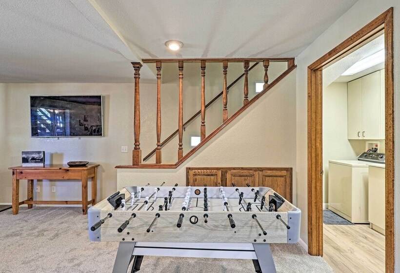 Central Pine Hideaway   Family Friendly!