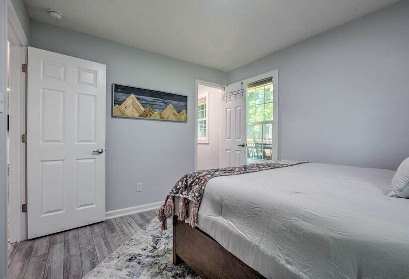 Apex Home ~ 15 Mi To Downtown Raleigh!