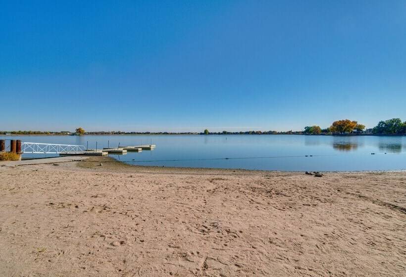 Charming Getaway, Walk To Windsor Lake & Downtown!