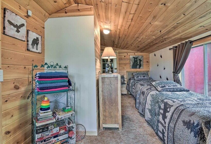 Charming Gladwin Family Cottage   Indian Lake