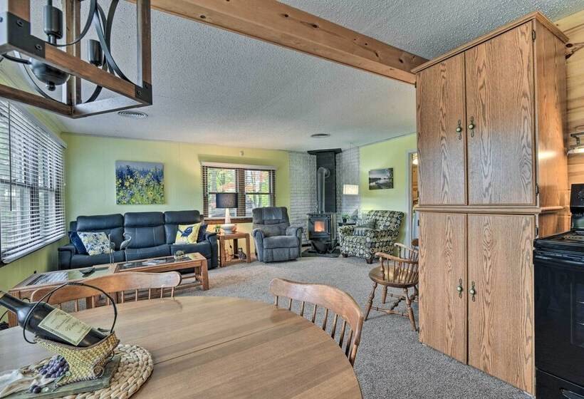 Charming Gladwin Family Cottage   Indian Lake