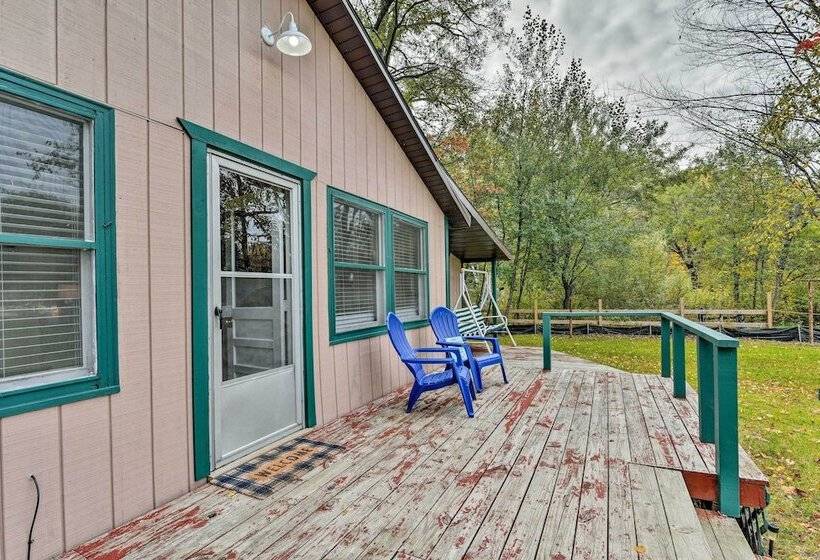 Charming Gladwin Family Cottage   Indian Lake