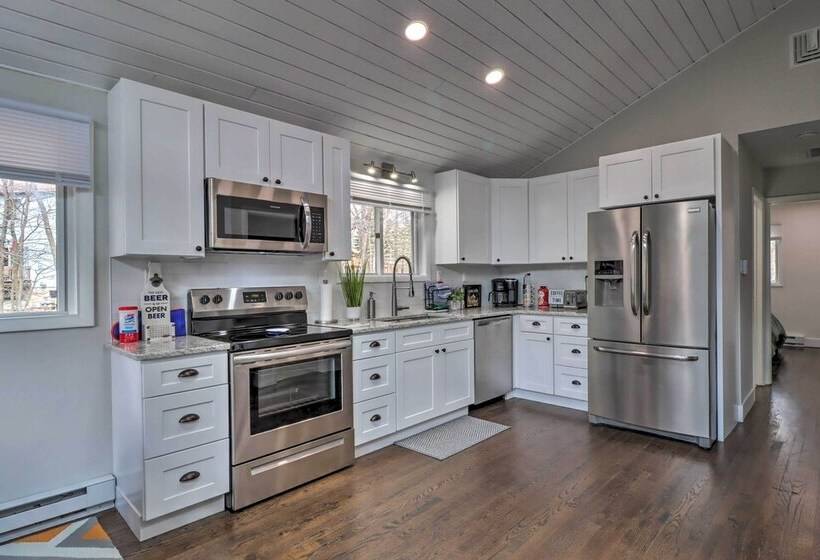 Emerald Lakes Home Near Kalahari & Camelback!