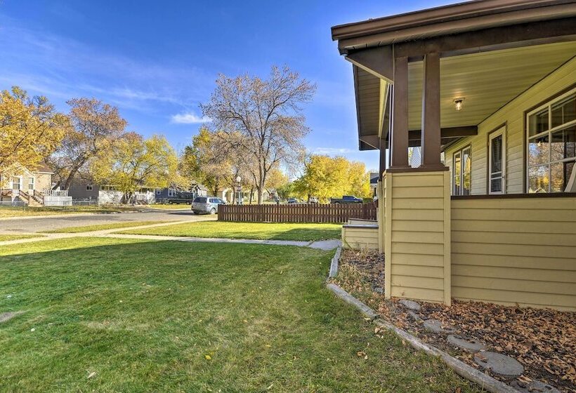 Charming Montana Home W/ Grill: 6 Mi To Lake Elmo!