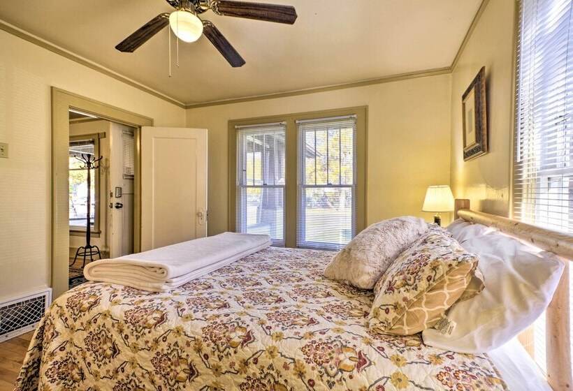 Charming Montana Home W/ Grill: 6 Mi To Lake Elmo!