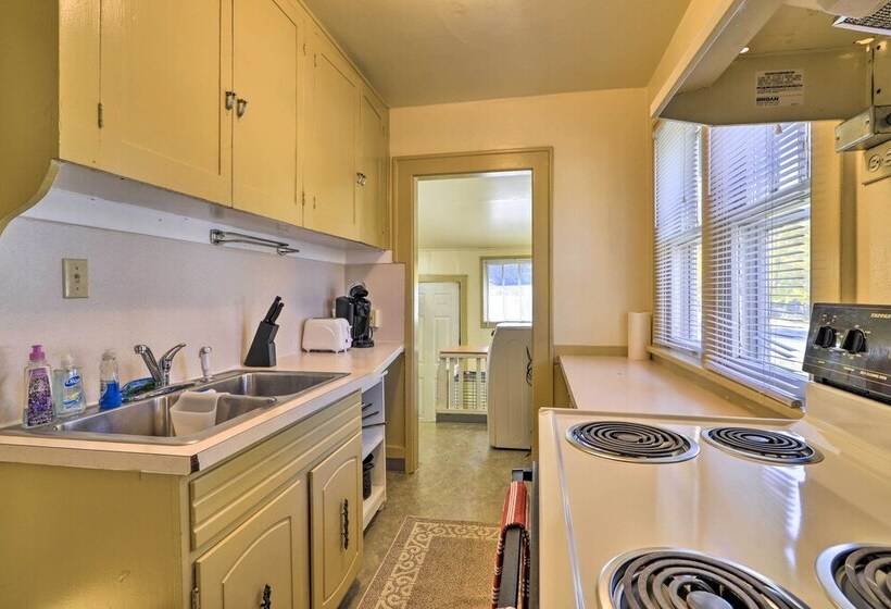 Charming Montana Home W/ Grill: 6 Mi To Lake Elmo!