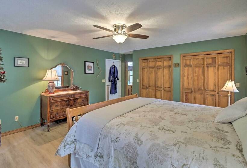 10 Acre Mountain Home Getaway W/ Fire Pit