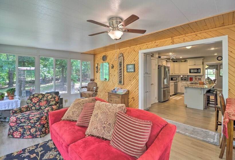 10 Acre Mountain Home Getaway W/ Fire Pit