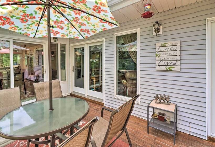 10 Acre Mountain Home Getaway W/ Fire Pit