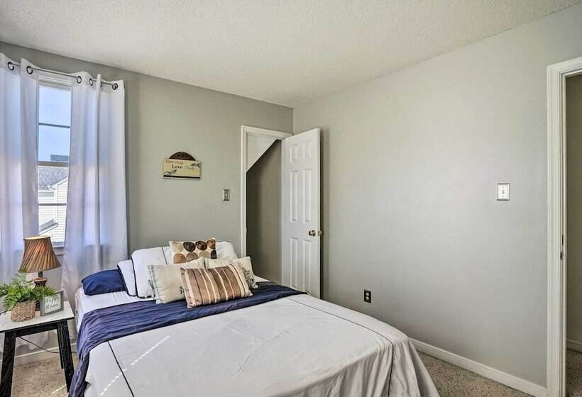 Sandston Home W/ Private Pool ~ 9 Mi To Richmond!