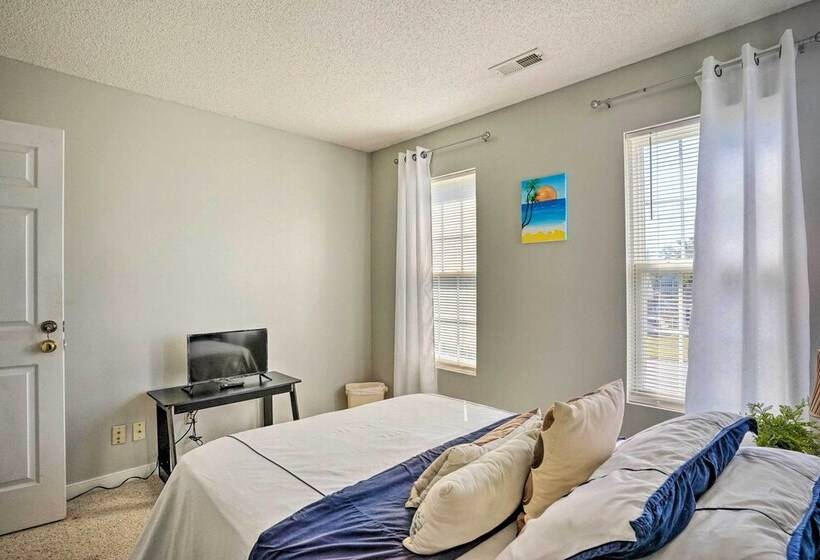 Sandston Home W/ Private Pool ~ 9 Mi To Richmond!