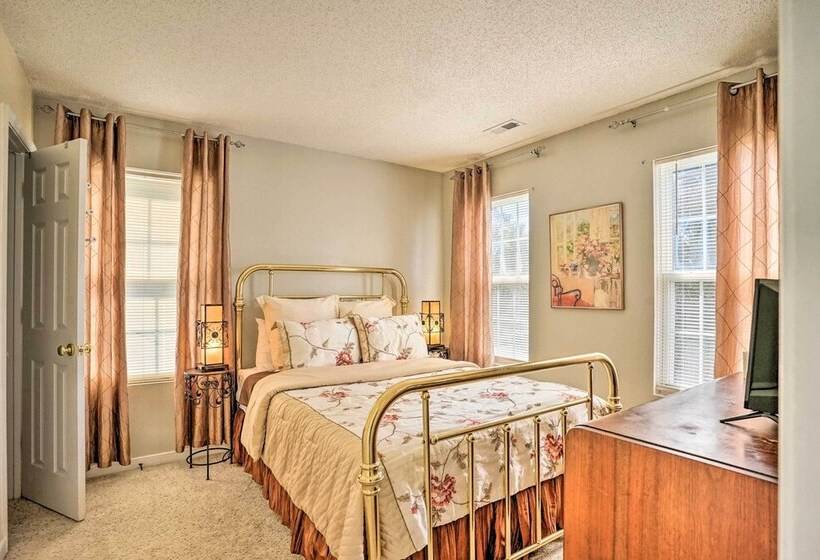 Sandston Home W/ Private Pool ~ 9 Mi To Richmond!