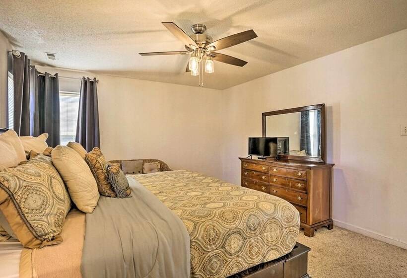 Sandston Home W/ Private Pool ~ 9 Mi To Richmond!