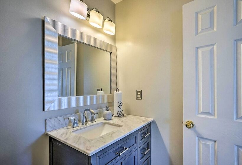 Sandston Home W/ Private Pool ~ 9 Mi To Richmond!