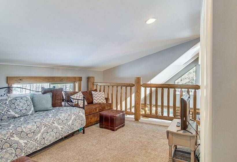 1 Mi To Lake: Chic Arizona Cabin W/ Large Porch!