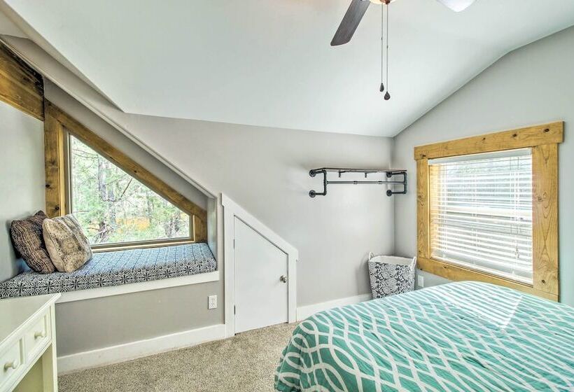 1 Mi To Lake: Chic Arizona Cabin W/ Large Porch!