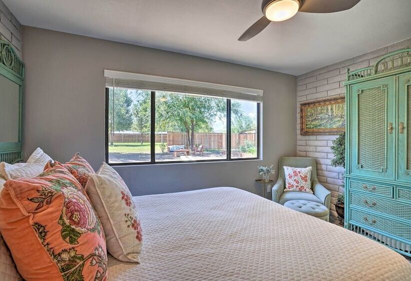 Hot Tub & Spacious Yard: Chino Valley Home!