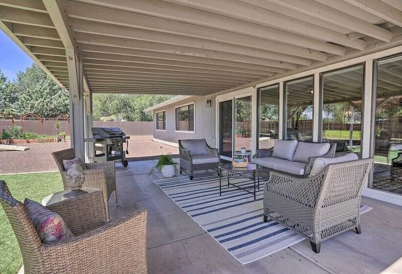 Hot Tub & Spacious Yard: Chino Valley Home!