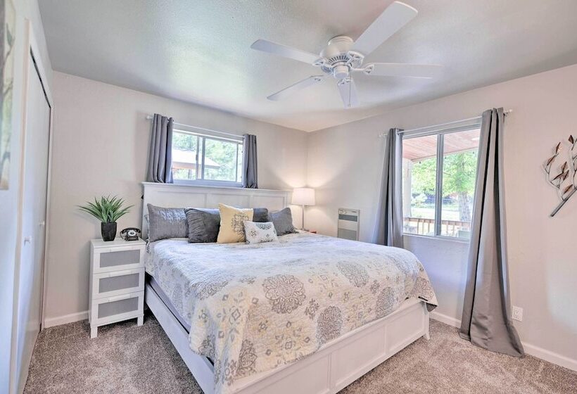 Coconino National Forest Home W/deck & Yard!