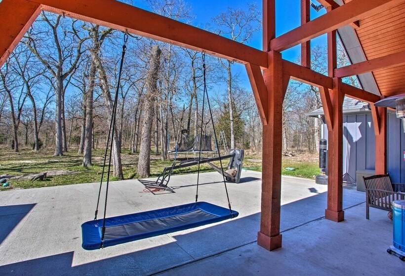 Lake Tawakoni Access: Home W/ Game Room!