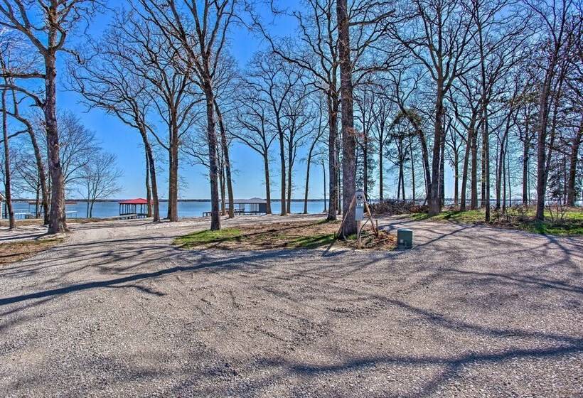 Lake Tawakoni Access: Home W/ Game Room!