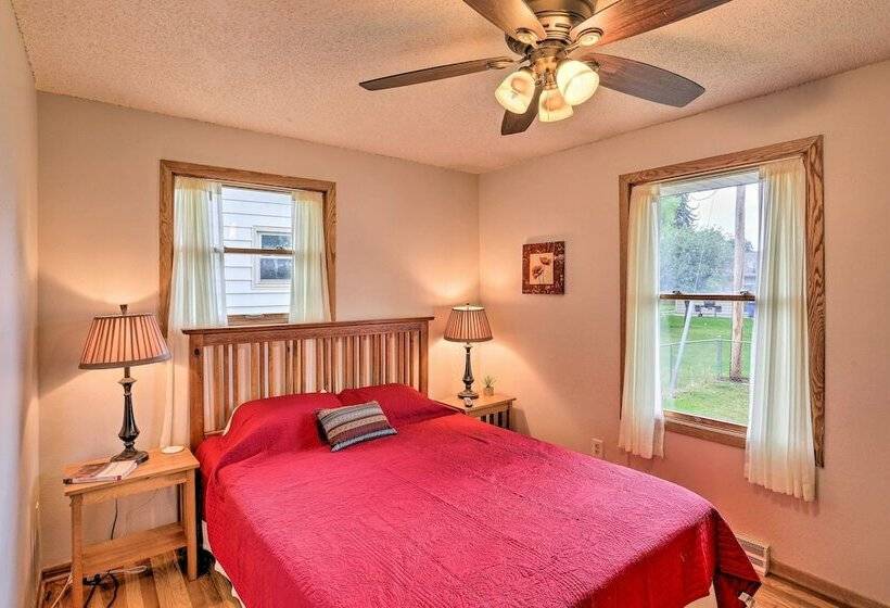 Quiet Rapid City Home Walk To Canyon Lake Park