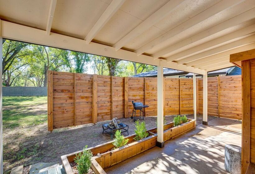 Couples Retreat In Canton W/ Patio, Trail & Yard!