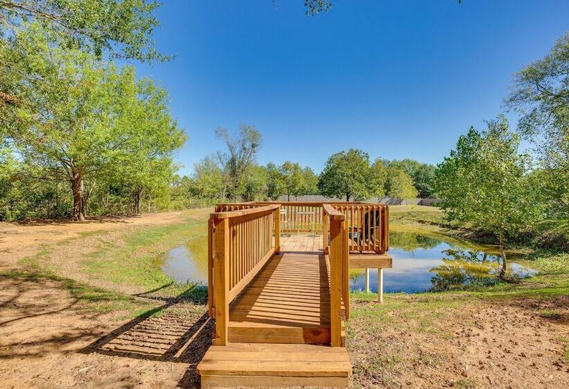 Couples Retreat In Canton W/ Patio, Trail & Yard!