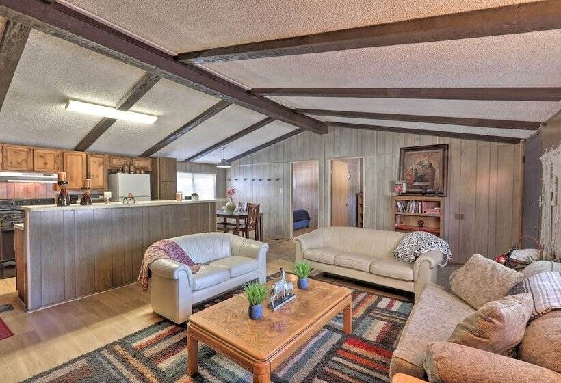 Cozy Cabin Retreat W/ Onsite Trail Access!