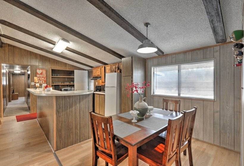 Cozy Cabin Retreat W/ Onsite Trail Access!