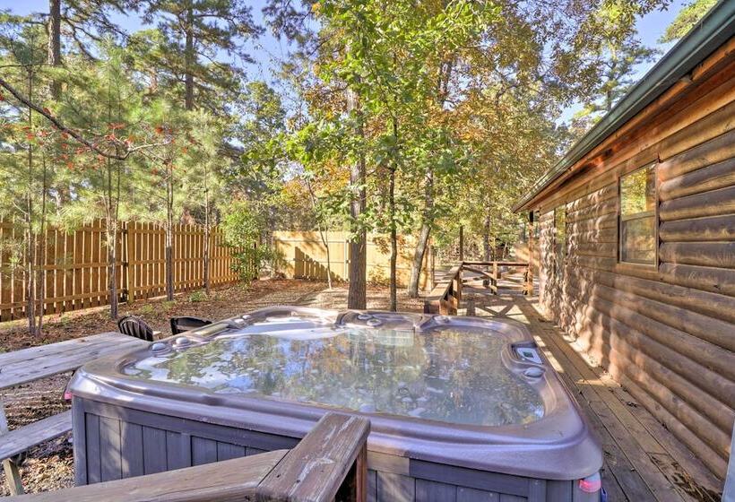 Cozy Cabin W/ Hot Tub   4 Mi To Broken Bow Lake!