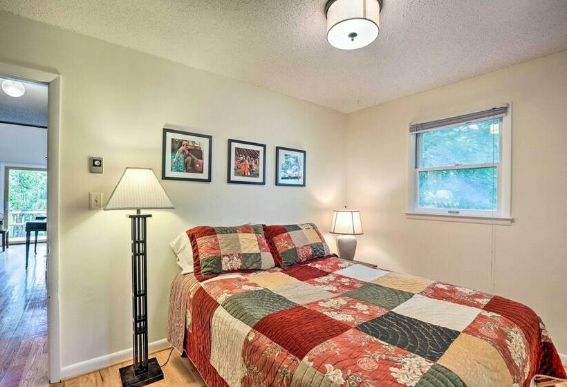 Cozy Cabin W/ Mtn Views,  7 Mi To Weaverville!