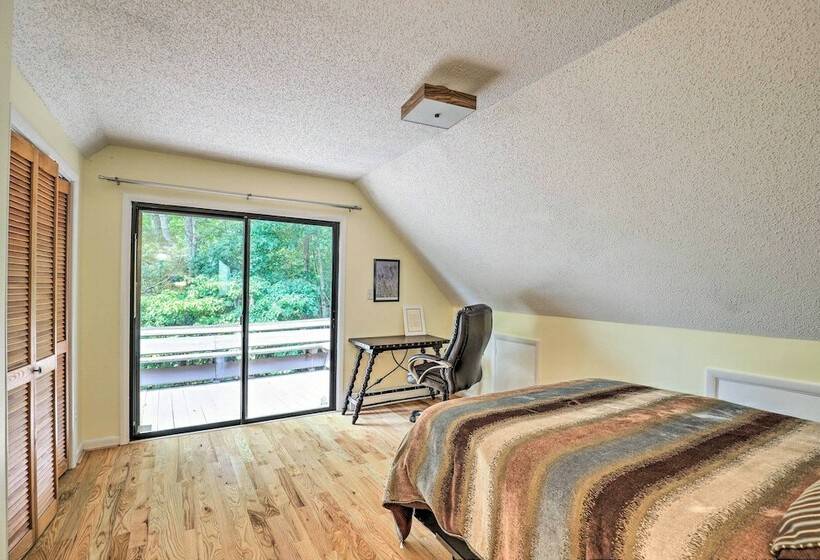 Cozy Cabin W/ Mtn Views,  7 Mi To Weaverville!