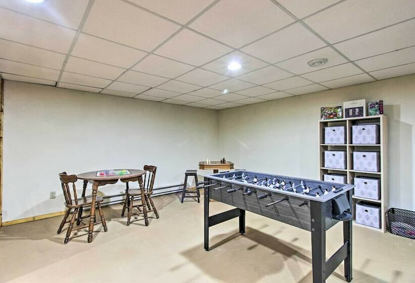 Cozy Crosby Cabin Near Serpent Lake + Main St