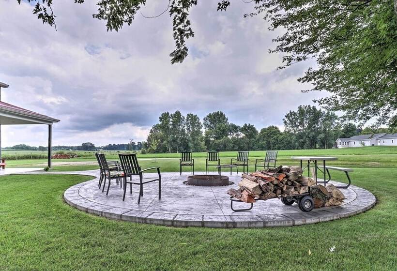 Cozy Haven Of Rest Home W/ Amish Country Views!