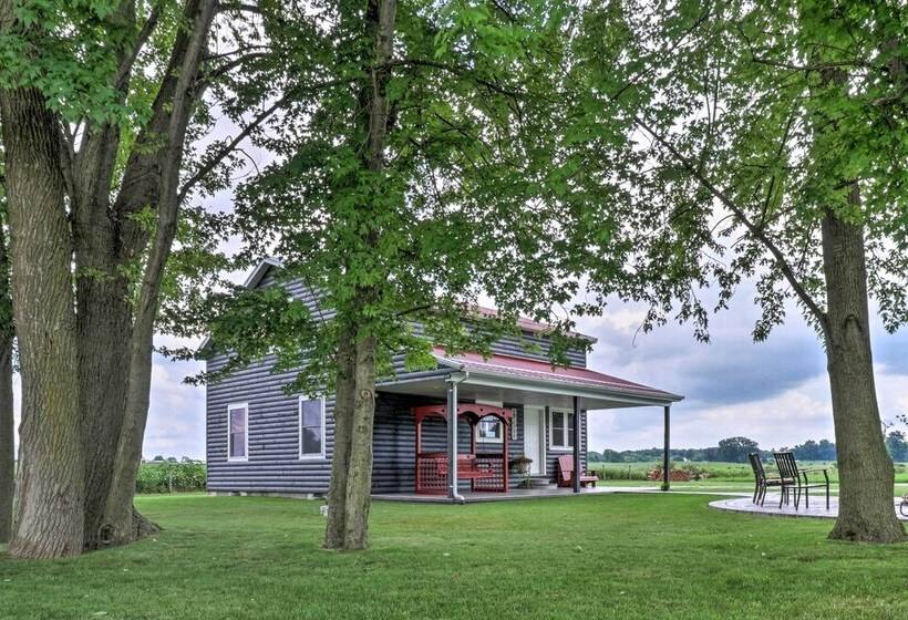 Cozy Haven Of Rest Home W/ Amish Country Views!