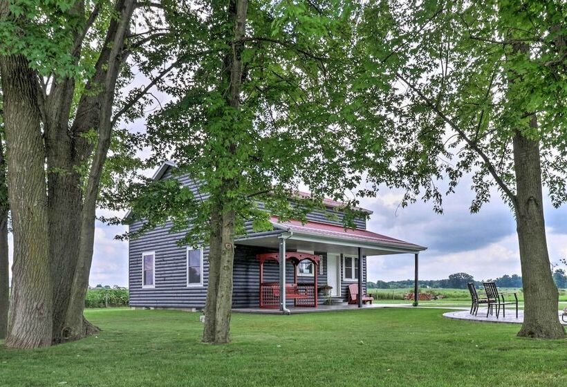 Cozy Haven Of Rest Home W/ Amish Country Views!