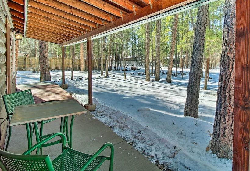 Cozy Lakeside Cabin: Walk To Rainbow Lake!