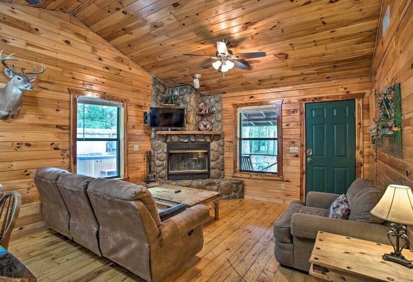 Cozy Starlight Cabin: 6 Miles To Beavers Bend!