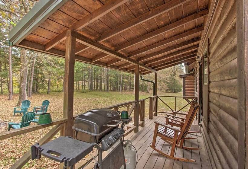 Cozy Starlight Cabin: 6 Miles To Beavers Bend!