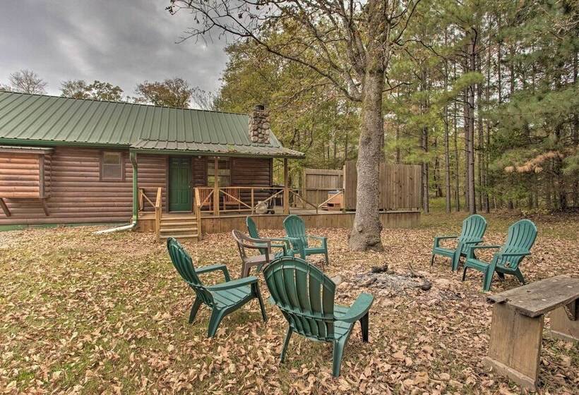 Cozy Starlight Cabin: 6 Miles To Beavers Bend!