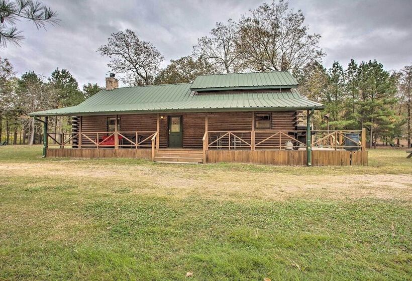 Cozy Starlight Cabin: 6 Miles To Beavers Bend!