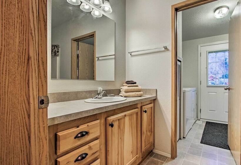 Craig Area Fly Fishing Hot Spot: Walk To River!