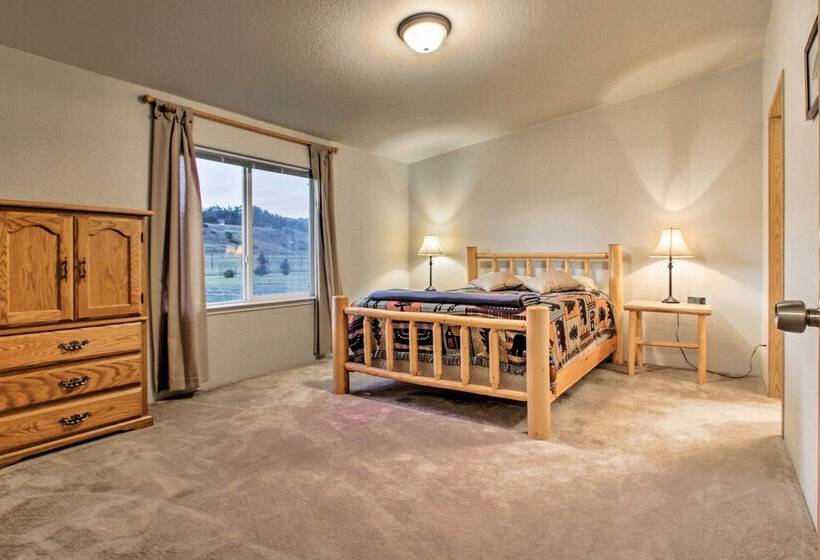 Craig Area Fly Fishing Hot Spot: Walk To River!