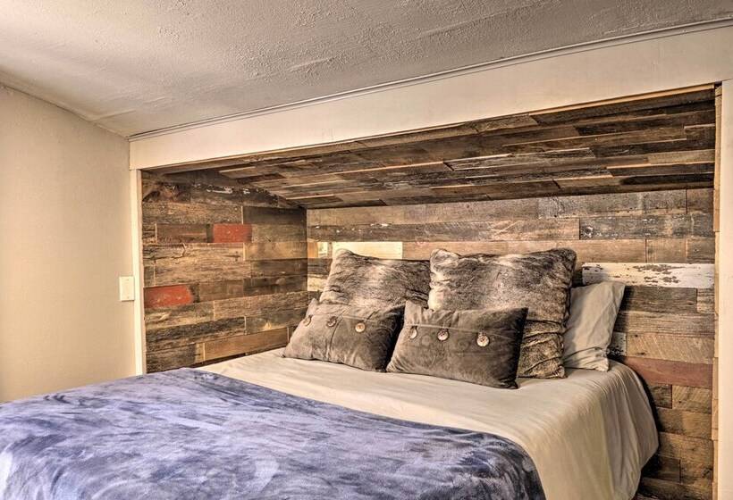 Near Tonto National Forest: Dog Friendly Cabin!