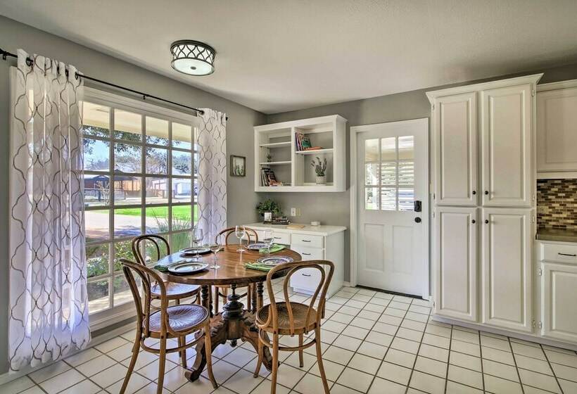 Downtown Boerne Home On Cibolo Creek W/ Fire Pit