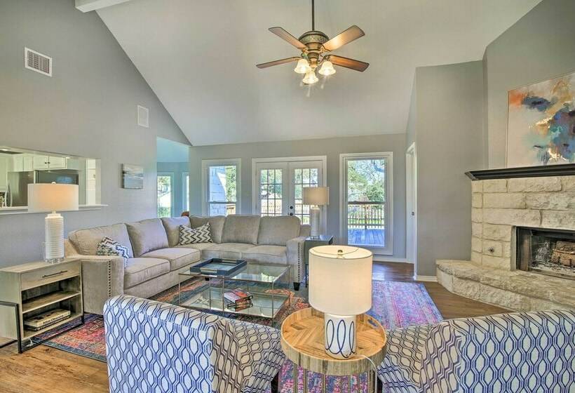 Downtown Boerne Home On Cibolo Creek W/ Fire Pit